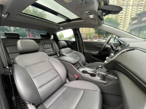Chevrolet Malibu XL