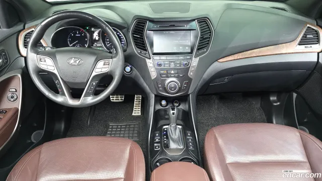 Hyundai Grand Santa Fe (Maxcruz)