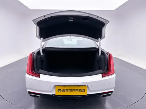 Cadillac XTS