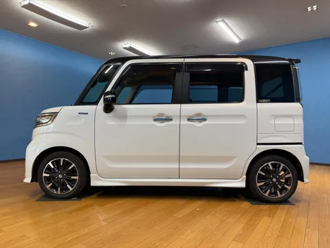 Suzuki Spacia Custom