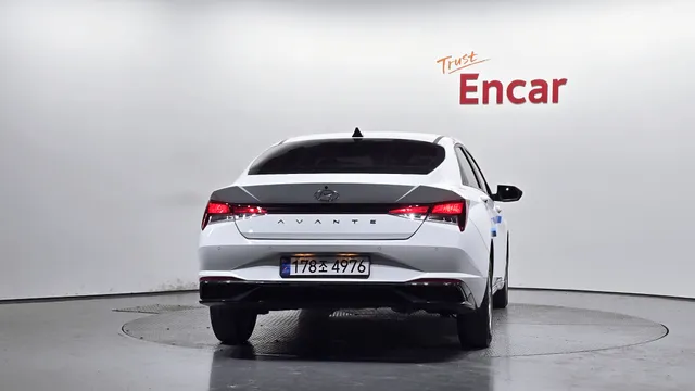 Hyundai Elantra (Avante)