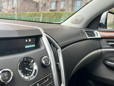 Cadillac SRX