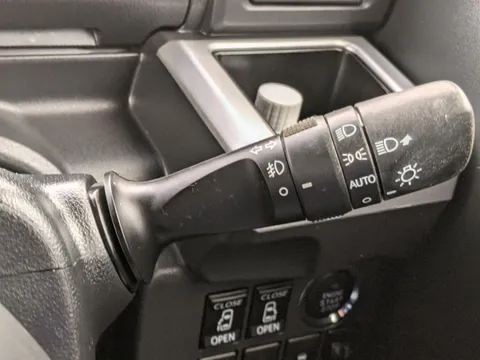 Toyota Pixis Mega