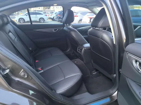 Infiniti Q50L