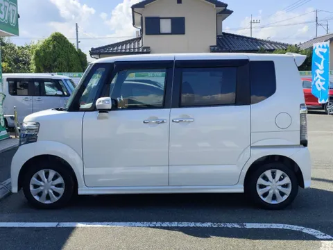 Honda N-BOX Custom
