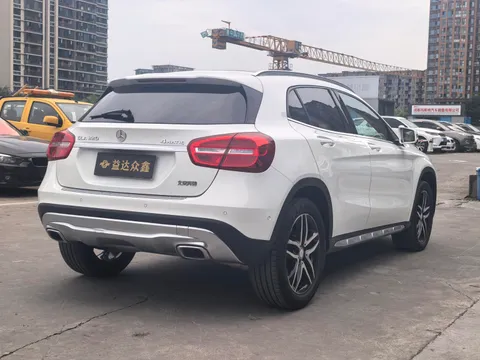 Mercedes-Benz Mercedes-Benz GLA