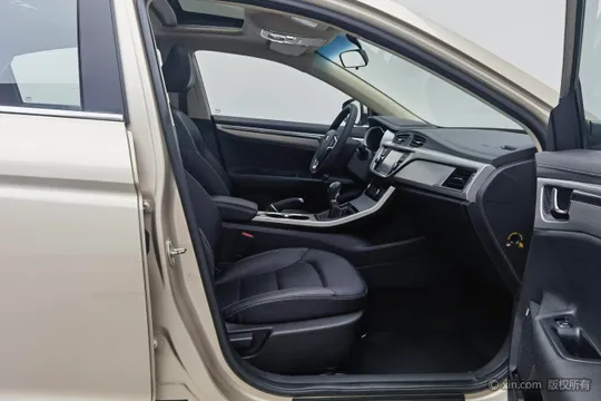 Geely Emgrand GL