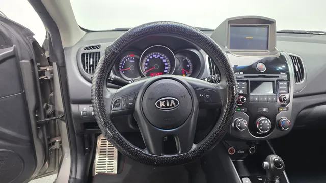 Kia Cerato (Forte)