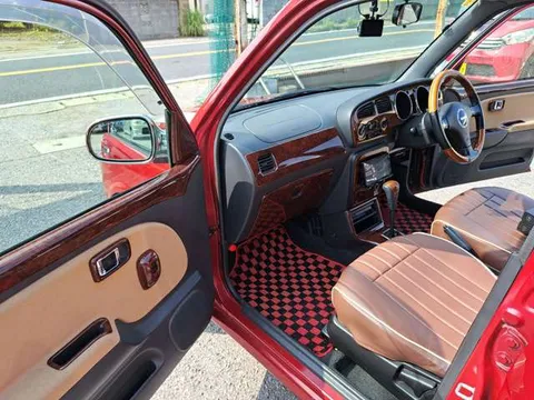 Daihatsu Mira Gino