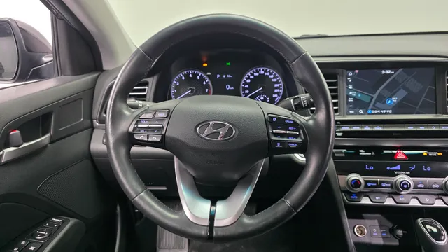 Hyundai Elantra (Avante)