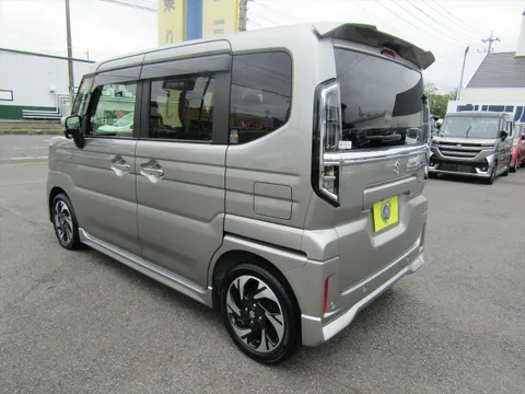 Suzuki Spacia Custom