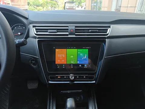 Roewe i5