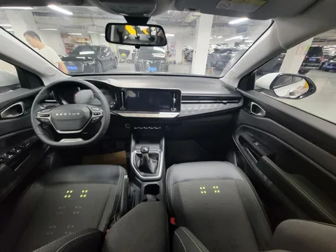 Baojun RM-5