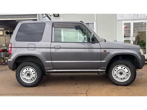 Nissan KIX
