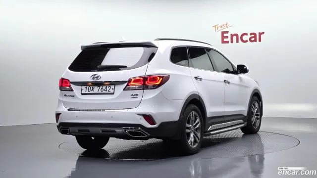 Hyundai Grand Santa Fe (Maxcruz)