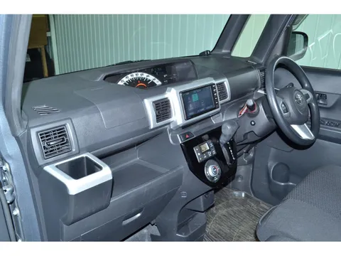 Toyota Pixis Mega
