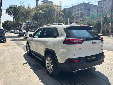Jeep Cherokee