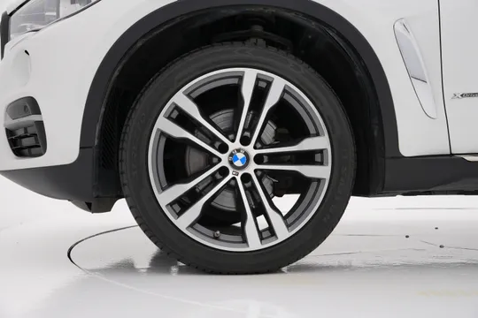 BMW BMW