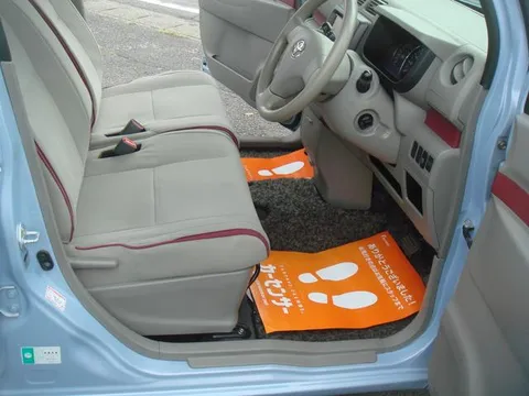 Toyota Pixis Space