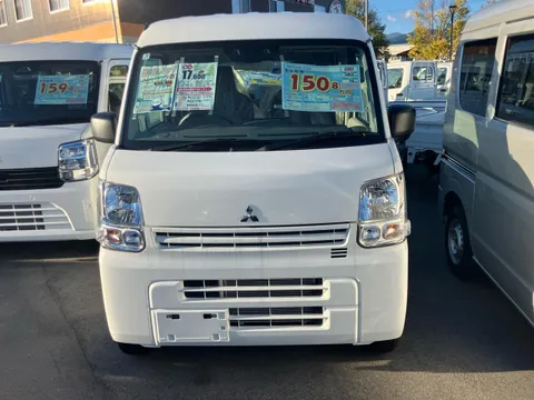 Mitsubishi Minicab Van