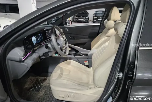 Hyundai Elantra (Avante)