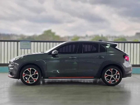 Lynk & Co Lynk & Co 02