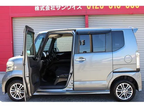 Honda N-BOX Plus Custom