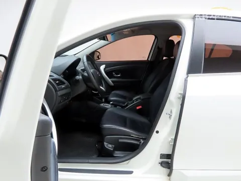 Renault SM3