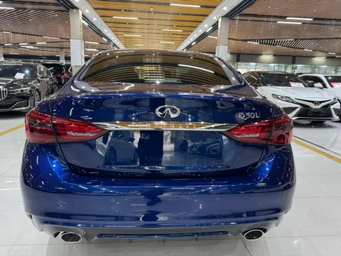 Infiniti Q50L