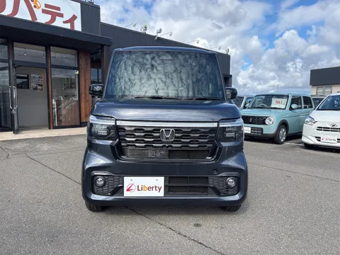 Honda N-BOX Custom