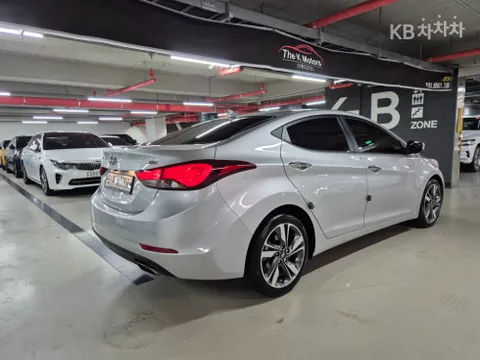 Hyundai Elantra (Avante)