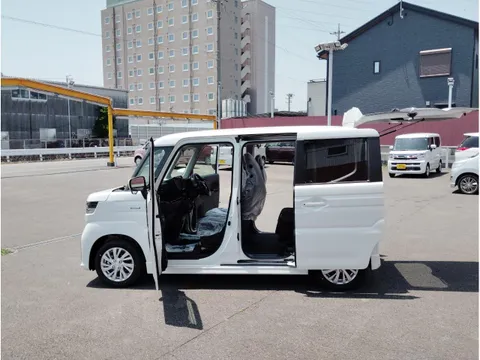 Suzuki Spacia Custom