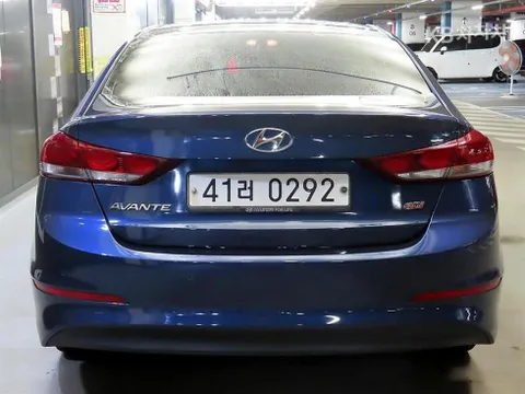 Hyundai Elantra (Avante)