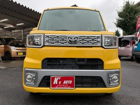 Toyota Pixis Mega