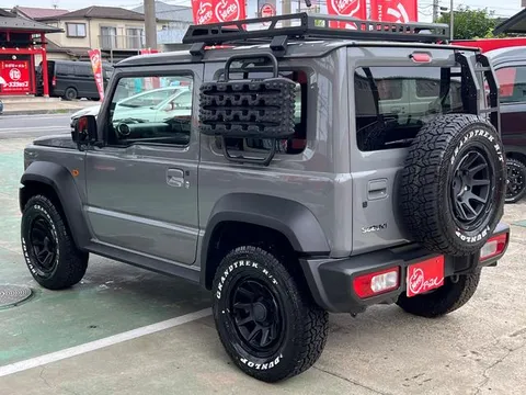 Suzuki Jimny Sierra