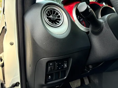 Infiniti ESQ