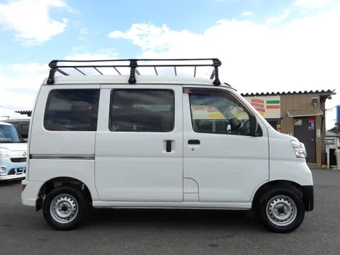 Toyota Pixis Van