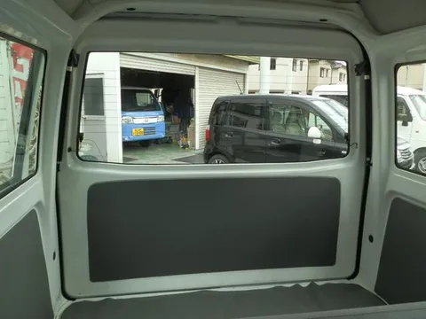 Mitsubishi Minicab Van