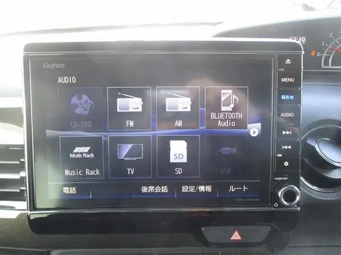 Honda N-BOX Custom