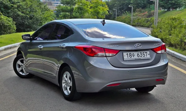 Hyundai Elantra (Avante)