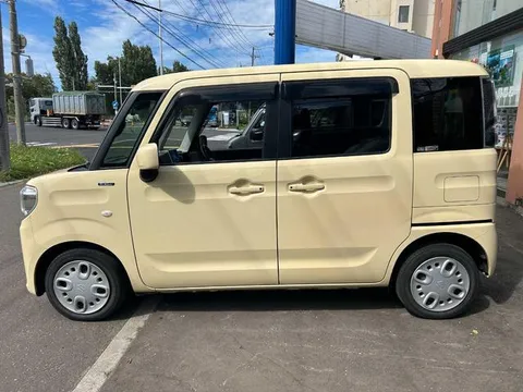 Suzuki Spacia