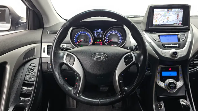 Hyundai Elantra (Avante)