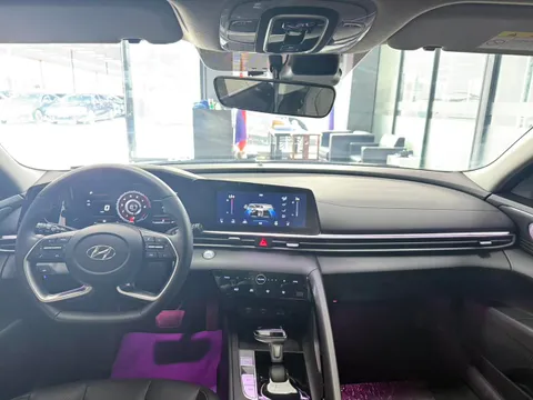 Hyundai Elantra (Avante)