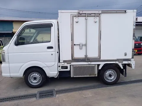 Mazda Scrum Truck