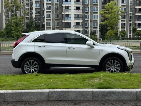 Cadillac XT4