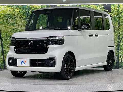 Honda N-BOX Custom