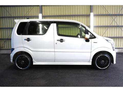 Suzuki Wagon R Stingray