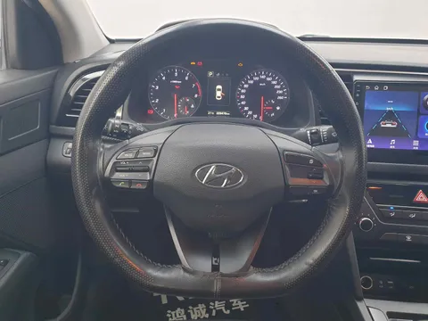 Hyundai Elantra (Avante)