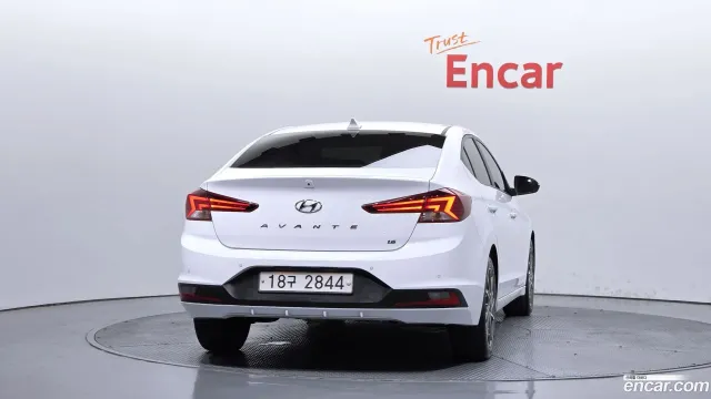 Hyundai Elantra (Avante)