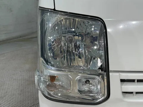 Mitsubishi Minicab Van